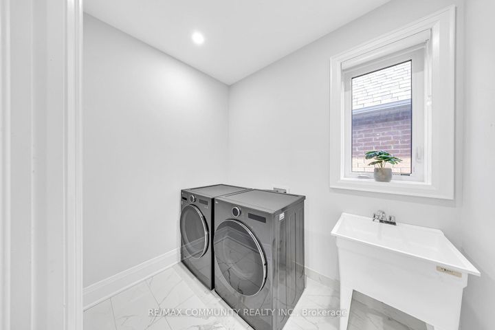 Photo 28 at 10 Nigh Drive, Middlefield, Markham