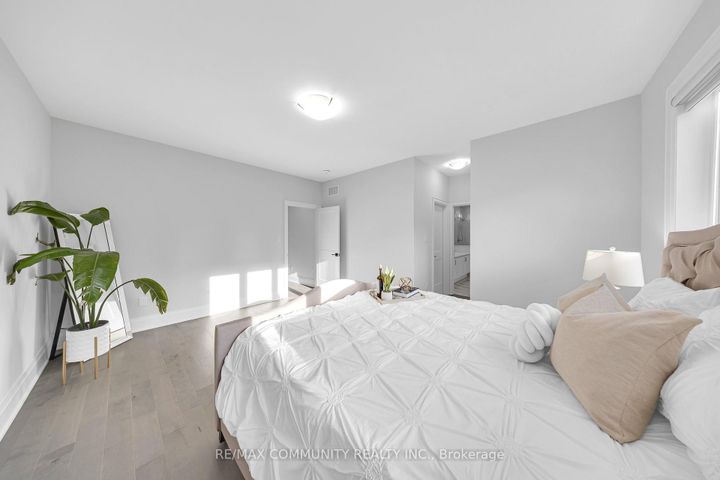 Photo 33 at 10 Nigh Drive, Middlefield, Markham