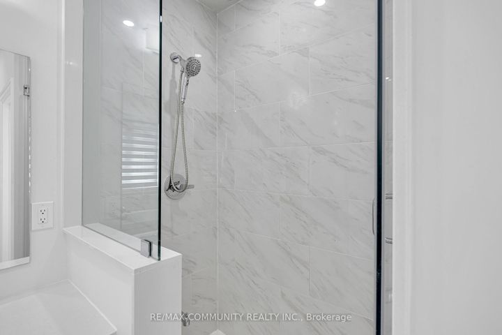 Photo 36 at 10 Nigh Drive, Middlefield, Markham