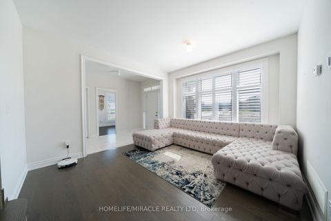 Photo 10 at 1 Ainslie Hill Crescent, Sutton & Jackson's Point, Georgina