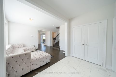 Photo 12 at 1 Ainslie Hill Crescent, Sutton & Jackson's Point, Georgina