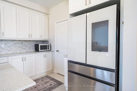 Photo 18 at 1 Ainslie Hill Crescent, Sutton & Jackson's Point, Georgina