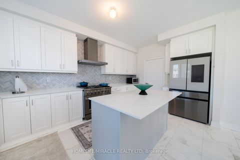 Photo 20 at 1 Ainslie Hill Crescent, Sutton & Jackson's Point, Georgina