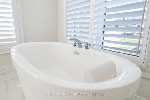 Photo 27 at 1 Ainslie Hill Crescent, Sutton & Jackson's Point, Georgina