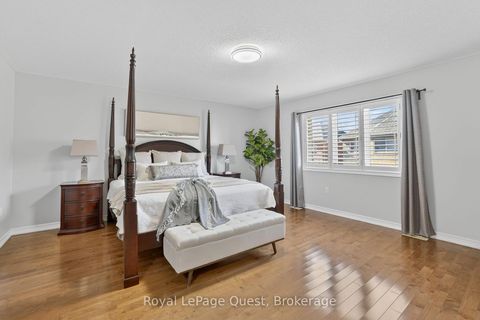 Photo 15 at 153 Woodbury Crescent, Summerhill Estates, Newmarket