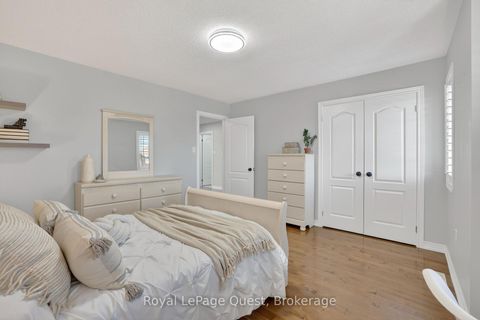 Photo 20 at 153 Woodbury Crescent, Summerhill Estates, Newmarket