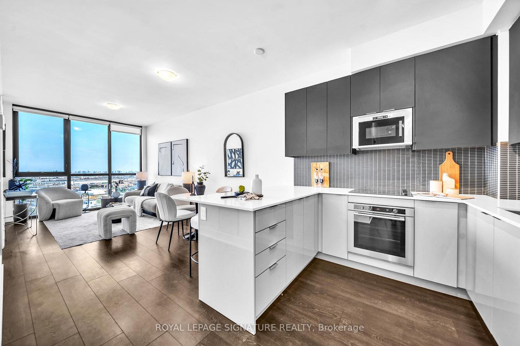 1610 - 2908 Highway 7, Concord, Vaughan photo number 2