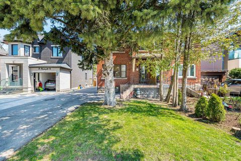 Photo 2 at 19 Nineteenth Street, New Toronto, Toronto