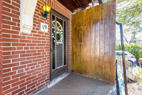 Photo 4 at 19 Nineteenth Street, New Toronto, Toronto