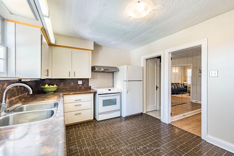 Photo 16 at 19 Nineteenth Street, New Toronto, Toronto