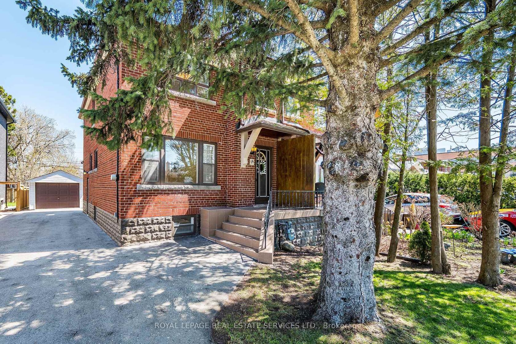 19 Nineteenth Street, New Toronto, Toronto photo 2