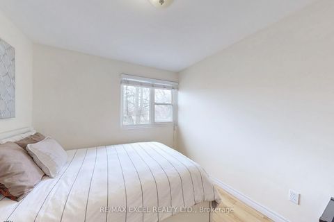 Photo 27 at 11 Sand Fernway, Don Valley Village, Toronto