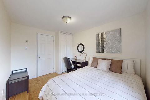 Photo 28 at 11 Sand Fernway, Don Valley Village, Toronto