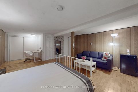 Photo 34 at 11 Sand Fernway, Don Valley Village, Toronto