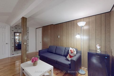 Photo 36 at 11 Sand Fernway, Don Valley Village, Toronto