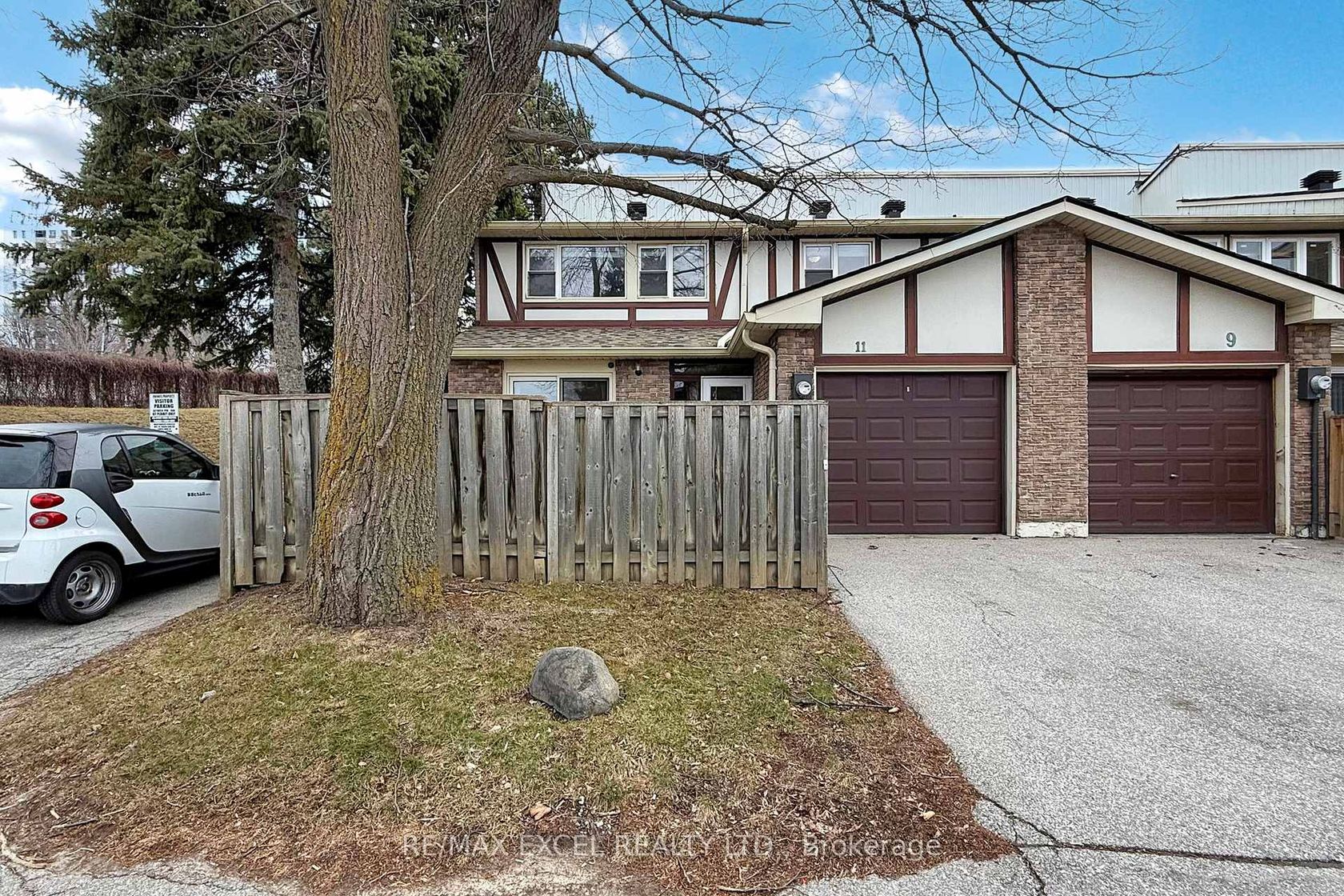 11 Sand Fernway, Don Valley Village, Toronto photo number 2