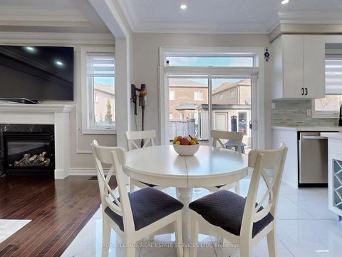 Photo 7 at 1158 Atkins Drive, Wyndham, Newmarket