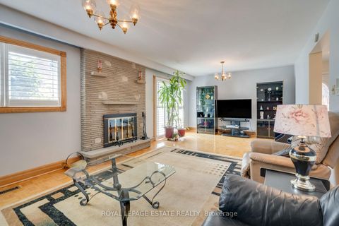 Photo 6 at 17 Altair Avenue, L'Amoreaux, Toronto
