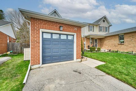 Photo 2 at 26 Longwood Court, Courtice, Clarington
