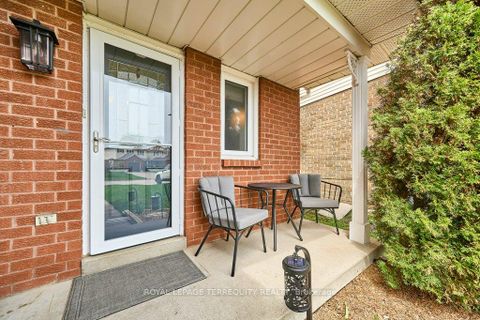 Photo 3 at 26 Longwood Court, Courtice, Clarington