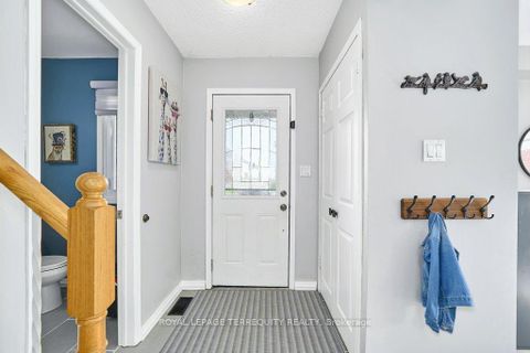 Photo 4 at 26 Longwood Court, Courtice, Clarington