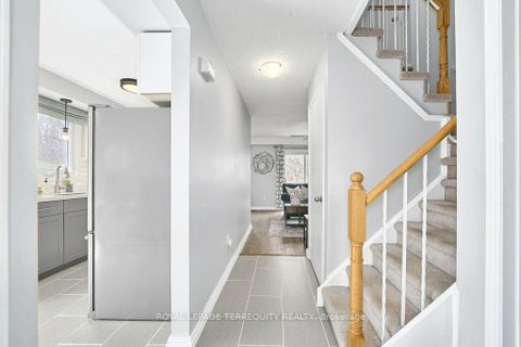 Photo 5 at 26 Longwood Court, Courtice, Clarington