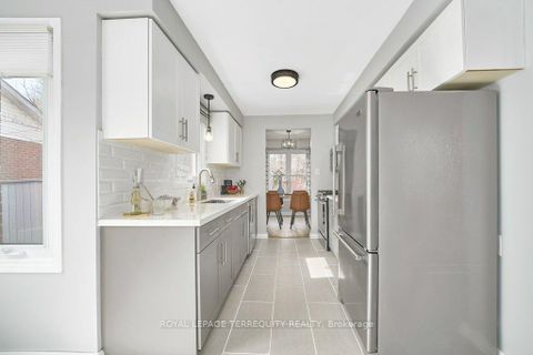 Photo 17 at 26 Longwood Court, Courtice, Clarington