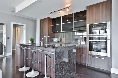 Photo 7 at 811 - 170 Avenue Road, Annex, Toronto