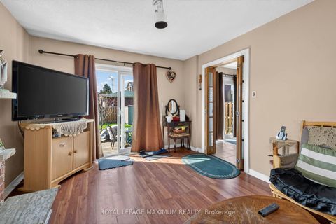 Photo 12 at 3 Muzzo Court, East Woodbridge, Vaughan