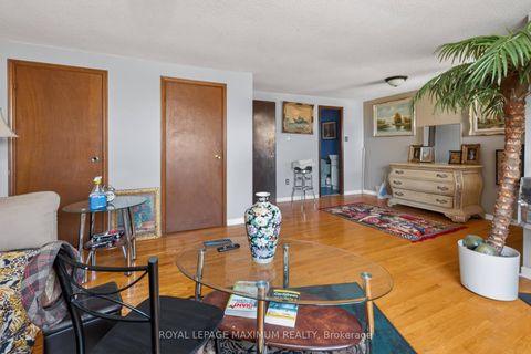 Photo 20 at 3 Muzzo Court, East Woodbridge, Vaughan