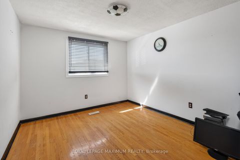 Photo 23 at 3 Muzzo Court, East Woodbridge, Vaughan