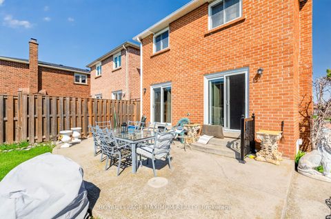 Photo 39 at 3 Muzzo Court, East Woodbridge, Vaughan