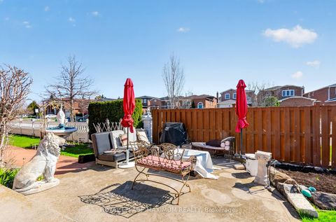 Photo 40 at 3 Muzzo Court, East Woodbridge, Vaughan