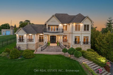 Photo 1 at 776 Woodland Acres Crescent, Rural Vaughan, Vaughan