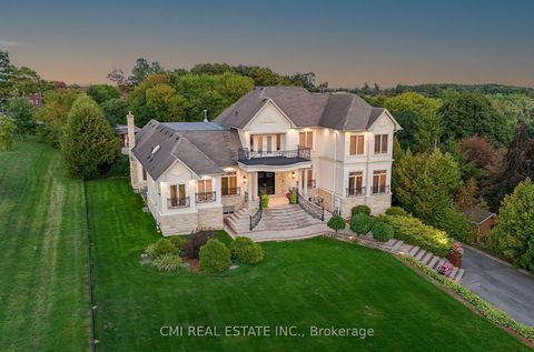 Photo 2 at 776 Woodland Acres Crescent, Rural Vaughan, Vaughan