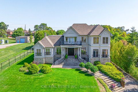 Photo 11 at 776 Woodland Acres Crescent, Rural Vaughan, Vaughan