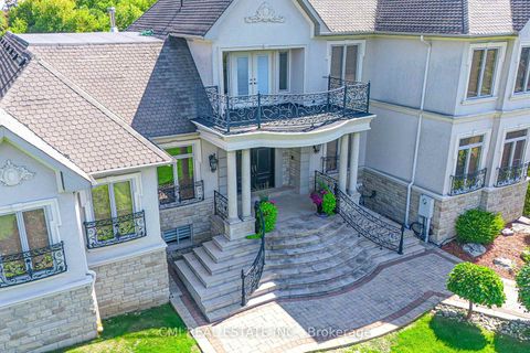 Photo 13 at 776 Woodland Acres Crescent, Rural Vaughan, Vaughan
