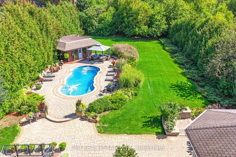 Photo 14 at 776 Woodland Acres Crescent, Rural Vaughan, Vaughan