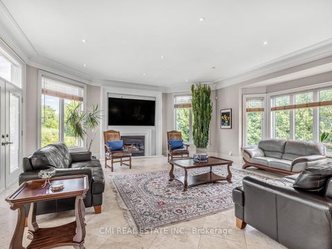 Photo 22 at 776 Woodland Acres Crescent, Rural Vaughan, Vaughan