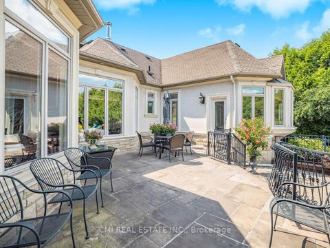 Photo 38 at 776 Woodland Acres Crescent, Rural Vaughan, Vaughan