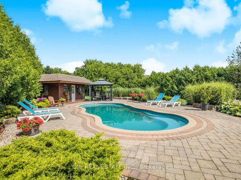 Photo 39 at 776 Woodland Acres Crescent, Rural Vaughan, Vaughan