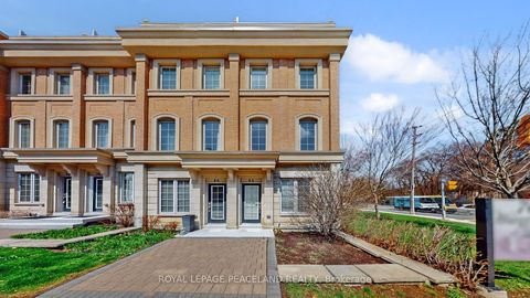 Photo 1 at 82 Hargrave Lane, York Mills, Toronto