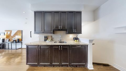 Photo 9 at 82 Hargrave Lane, York Mills, Toronto