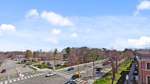 Photo 22 at 82 Hargrave Lane, York Mills, Toronto