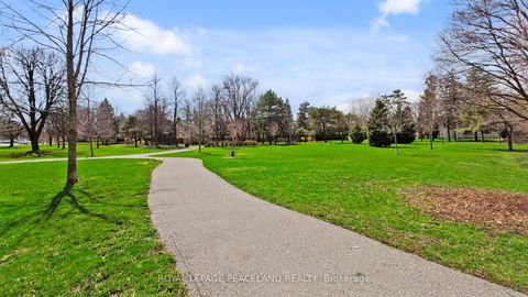 Photo 31 at 82 Hargrave Lane, York Mills, Toronto