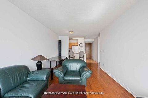 Photo 9 at 909 - 23 Oneida Crescent, Langstaff, Richmond Hill