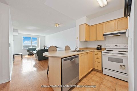 Photo 16 at 909 - 23 Oneida Crescent, Langstaff, Richmond Hill