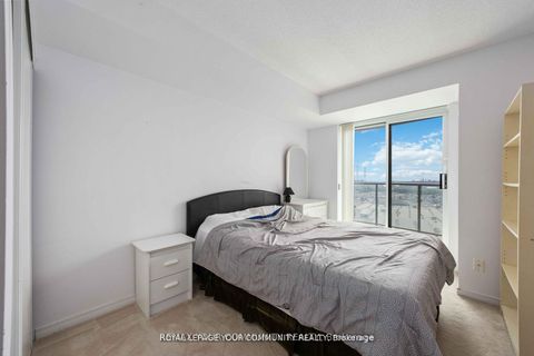 Photo 17 at 909 - 23 Oneida Crescent, Langstaff, Richmond Hill