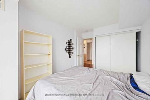 Photo 19 at 909 - 23 Oneida Crescent, Langstaff, Richmond Hill