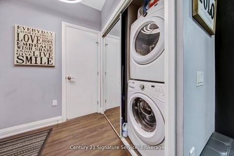 Photo 24 at 117 - 4800 Highway 7, East Woodbridge, Vaughan